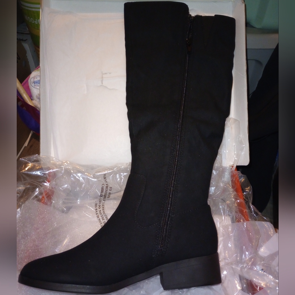 STYLE AND COMPANY RIDING BOOTS - Picture 4 of 16